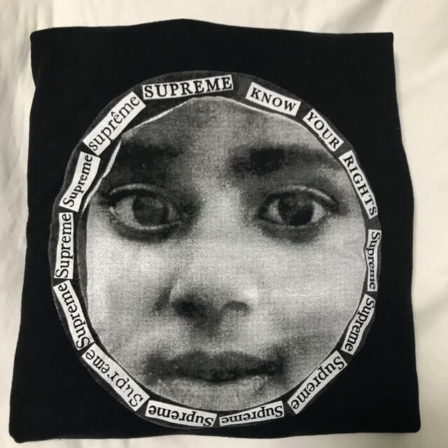 Supreme(シュプリーム)のKnow Your Rights Tee supreme 18ss Tシャツ メンズのトップス(Tシャツ/カットソー(半袖/袖なし))の商品写真