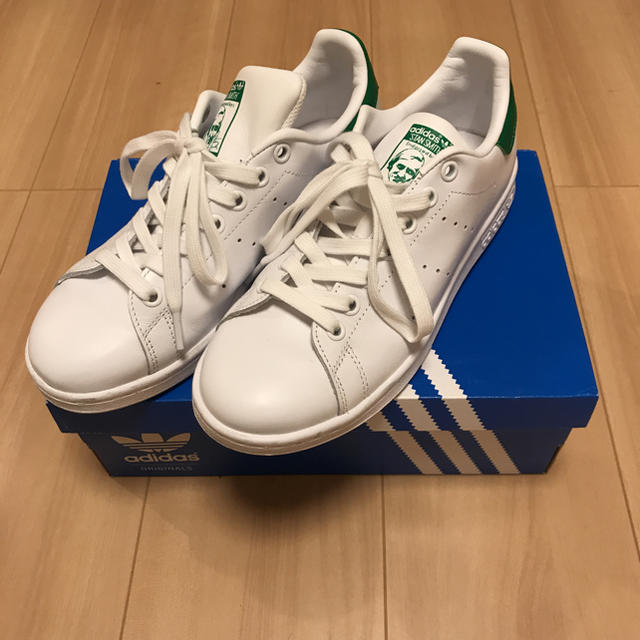 adidas(アディダス)のadidas♡Stan Smith みどり レディース23.5㌢ レディースの靴/シューズ(スニーカー)の商品写真