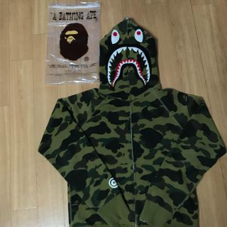 アベイシングエイプ(A BATHING APE)のA Bathing Ape シャークパーカー M カモ エイプ camo(パーカー)