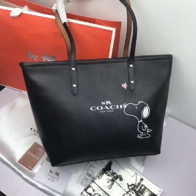 COACH - ⭐COACH⭐コーチ⭐新品 Peanutsスヌーピー ショルダーバッグ