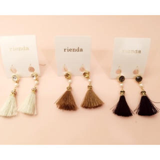 リエンダ(rienda)のrienda♡フリンジピアス♡新品(ピアス)