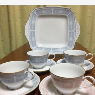 ノリタケ(Noritake)の専用！ノリタケ レースウッドゴールド 4客&プレート(食器)