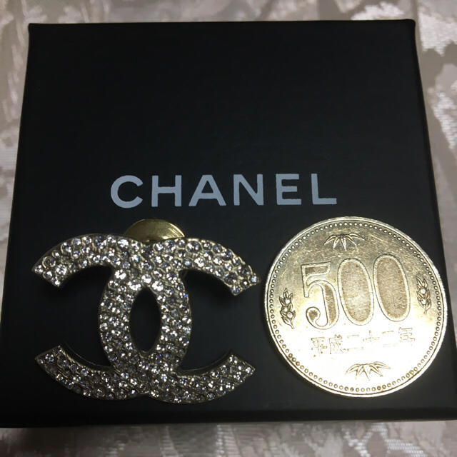 CHANEL(シャネル)のCHANEL ピンブローチ  レディースのアクセサリー(ブローチ/コサージュ)の商品写真