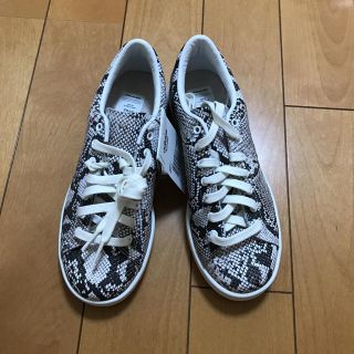 ハイク(HYKE)のadidas hyke  23.5 パイソン スニーカー(スニーカー)