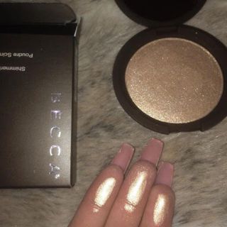 セフォラ(Sephora)のBecca Opal ハイライター (フェイスカラー)