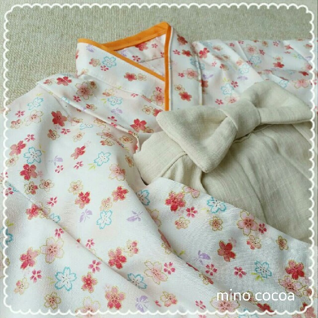 なおさま専用♡ハンドメイドベビー袴風70-80cm＊小桜ちょうちょ白×きなりの通販 by mino-cocoa's shop｜ラクマ