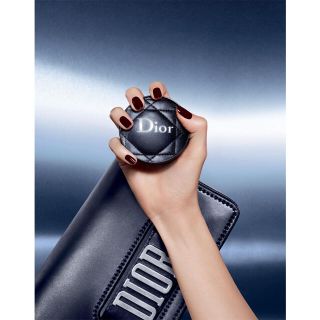 ディオール(Dior)のdior ディオールスキン フォーエヴァー クッション ファンデーション 010(ファンデーション)