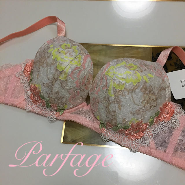 新品タグ付き♡parfage♡パルファージュ♡ブラf65