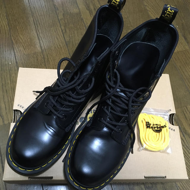 Dr.Martens(ドクターマーチン)のドクターマーチン 8ホール ブーツ レディースの靴/シューズ(ブーツ)の商品写真