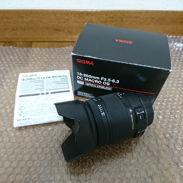 SIGMA 18-250mm F3.5-6.3 DC MACRO OS HSMカメラ