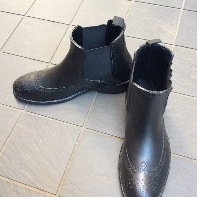 紳士用 レインブーツ 25.0 cm〜25.5 cm.  Mサイズ。 メンズの靴/シューズ(長靴/レインシューズ)の商品写真