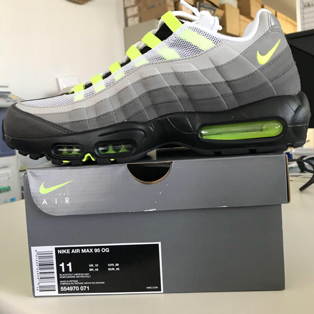 NIKE(ナイキ)の29cm AIR MAX 95 OG イエローグラデ NEON VOLT SUP メンズの靴/シューズ(スニーカー)の商品写真