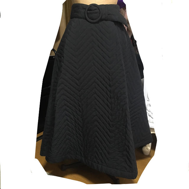 an another angelus(アンアナザーアンジェラス)のキルティングスカート ブラック レディースのスカート(ロングスカート)の商品写真