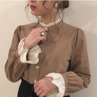 カスタネ(Kastane)のRILI store コンビフリルブラウス(シャツ/ブラウス(長袖/七分))