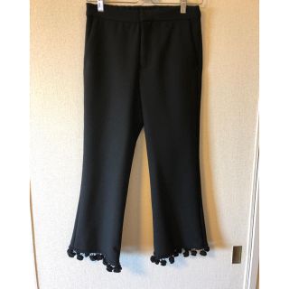 ザラ(ZARA)のZARA 新品 ポンポン付きパンツ(クロップドパンツ)