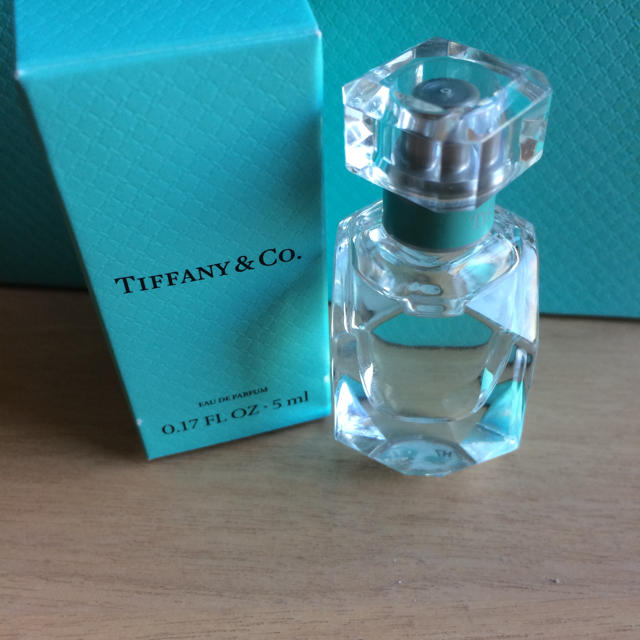 Tiffany & Co.(ティファニー)のティファニー オードパルファム 5mL コスメ/美容の香水(香水(女性用))の商品写真