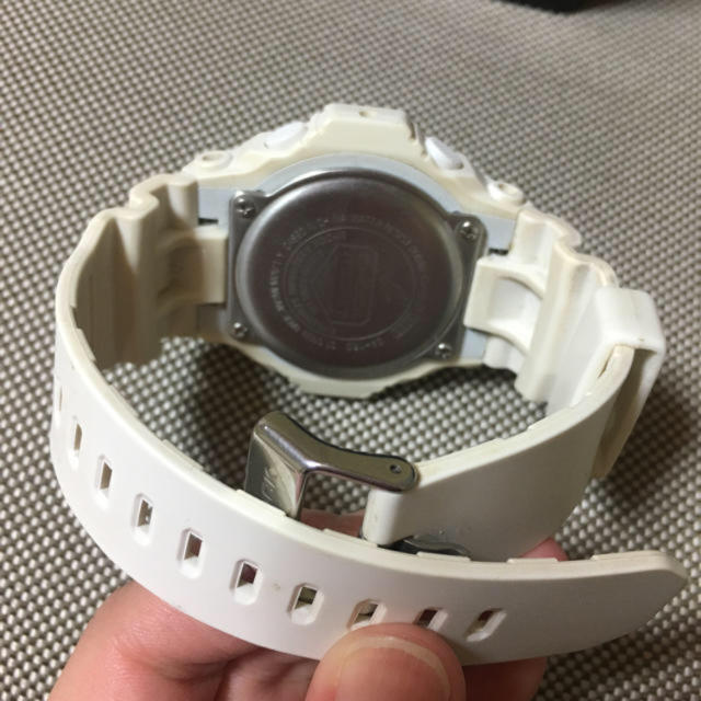 G-SHOCK(ジーショック)のG-SHOCK △▲ PROTECTION 白 メンズの時計(腕時計(デジタル))の商品写真