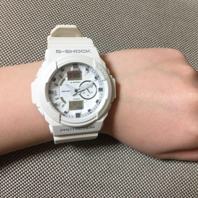 G-SHOCK(ジーショック)のG-SHOCK △▲ PROTECTION 白 メンズの時計(腕時計(デジタル))の商品写真