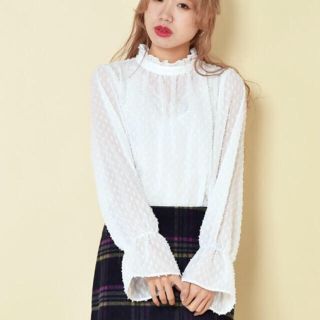 ダブルクローゼット(w closet)のダブルクローゼット  リボン柄 シフォン  フリル ブラウス(シャツ/ブラウス(長袖/七分))