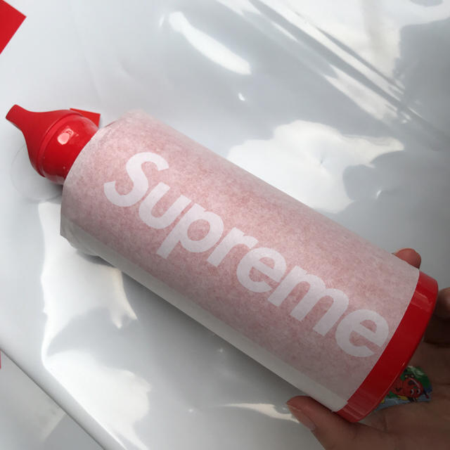 Supreme(シュプリーム)のSupreme SIGG Traveller 0.6L Water Bottle インテリア/住まい/日用品のキッチン/食器(タンブラー)の商品写真