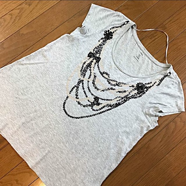 H&M(エイチアンドエム)の【美品】H&M エイチアンドエム 半袖Tシャツ グレー レディースのトップス(その他)の商品写真