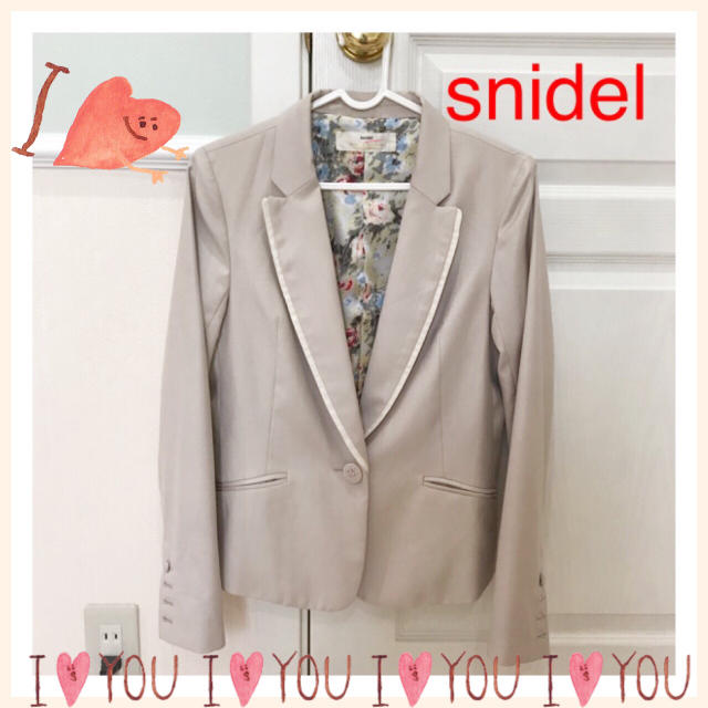 SNIDEL(スナイデル)のスナイデル♡スプリングテーラードジャケット 裏地フラワー レディースのジャケット/アウター(テーラードジャケット)の商品写真
