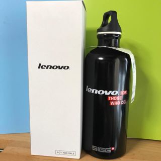 シグ(SIGG)の☆新品未使用☆Lenovo 非売品 SIGG 0.6リットル アルミの水筒(登山用品)