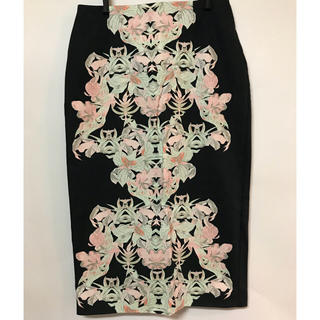 エイチアンドエム(H&M)の新品 H&M フラワープリント 花柄 ロングタイトスカート(ロングスカート)