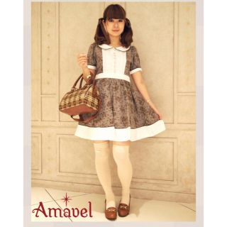 アマベル(Amavel)のアンティーク風バラ柄DOLLYワンピース(ひざ丈ワンピース)