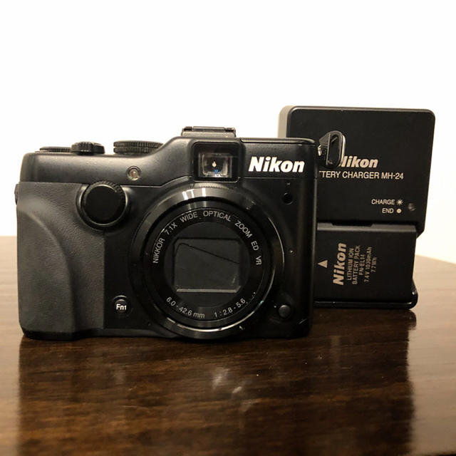 Nikon(ニコン)のNikon COOLPIX P7100 スマホ/家電/カメラのカメラ(コンパクトデジタルカメラ)の商品写真