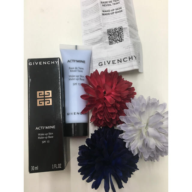 GIVENCHY(ジバンシィ)のジバンシー・アクティ マイン SPF15 ＃4 アクティプラム コスメ/美容のベースメイク/化粧品(その他)の商品写真