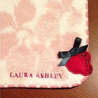 ローラアシュレイ(LAURA ASHLEY)の❤️ローラアシュレイタオルハンカチ❤️販売終了品❤️(ハンカチ)