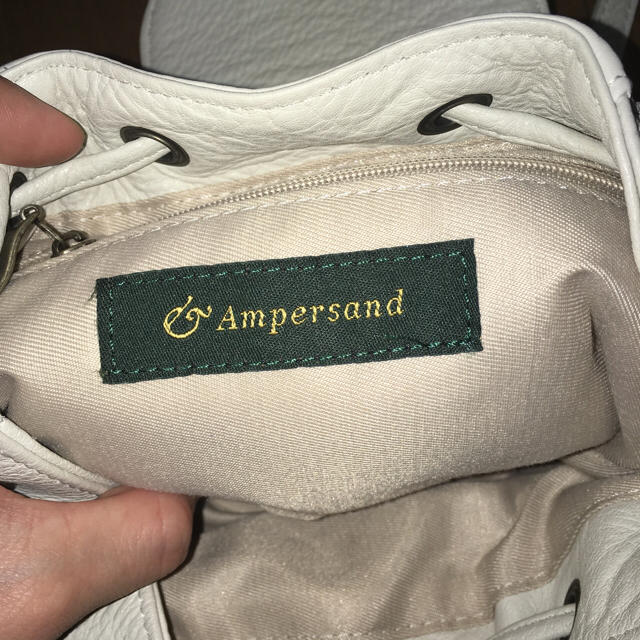 ampersand(アンパサンド)のロッキー様専用 Ampersand ホワイトレザーリュック レディースのバッグ(リュック/バックパック)の商品写真