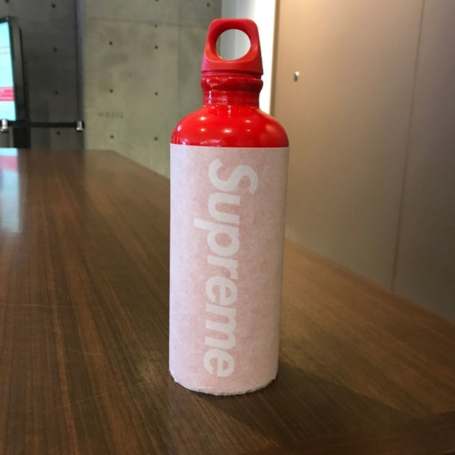 Supreme(シュプリーム)のSupreme 18SS SIGG Traveller Water Bottle メンズのメンズ その他(その他)の商品写真