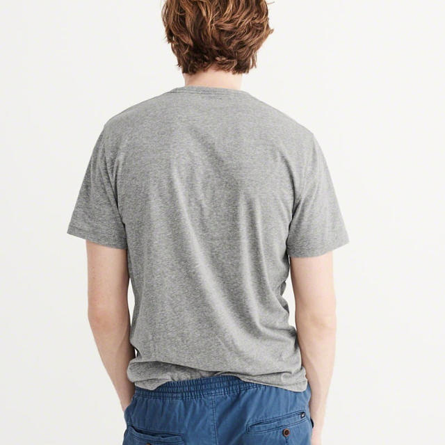 Abercrombie&Fitch(アバクロンビーアンドフィッチ)の新品 残2 シンプルTシャツ メンズのトップス(Tシャツ/カットソー(半袖/袖なし))の商品写真