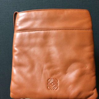 ロエベ(LOEWE)のLOEWEミニショルダー中古(袋付き)(ショルダーバッグ)