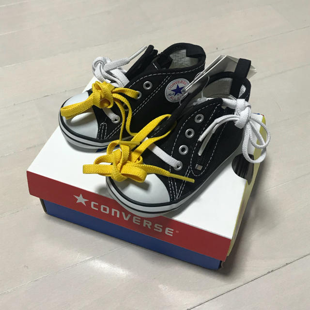 CONVERSE(コンバース)の【R_♡様専用】【未使用品】CONVERSEキッズスニーカー 12.5cm キッズ/ベビー/マタニティのベビー靴/シューズ(~14cm)(スニーカー)の商品写真