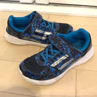 アディダス(adidas)の☆adidasスニーカー☆22.5cm(スニーカー)