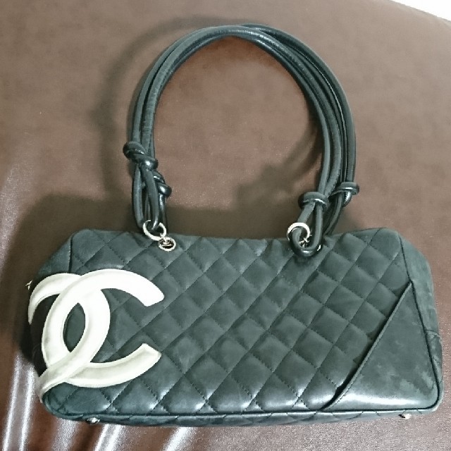 CHANEL(シャネル)のCHANEL カンボンライン ボーリング レディースのバッグ(ハンドバッグ)の商品写真