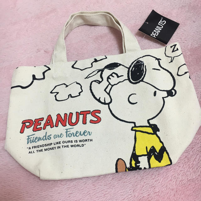 PEANUTS(ピーナッツ)のスヌーピー☆ランチバック レディースのバッグ(ハンドバッグ)の商品写真