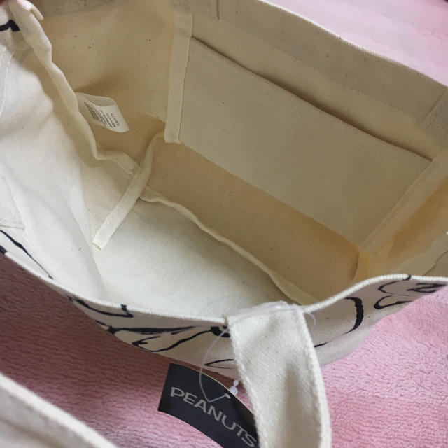PEANUTS(ピーナッツ)のスヌーピー☆ランチバック レディースのバッグ(ハンドバッグ)の商品写真
