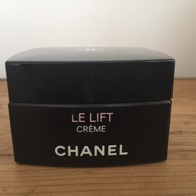 9割残!シャネル LE L クレーム 50g CHANEL LE LIFT