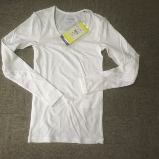 Reebok(リーボック)のEASＹＴONE  Long  Ｓleeve Ｔop レディースのトップス(その他)の商品写真