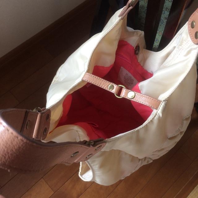 Q(キュー)のセール❤︎Q ❤︎軽くていっぱい入る★メロンキルトトート ベージュ レディースのバッグ(トートバッグ)の商品写真