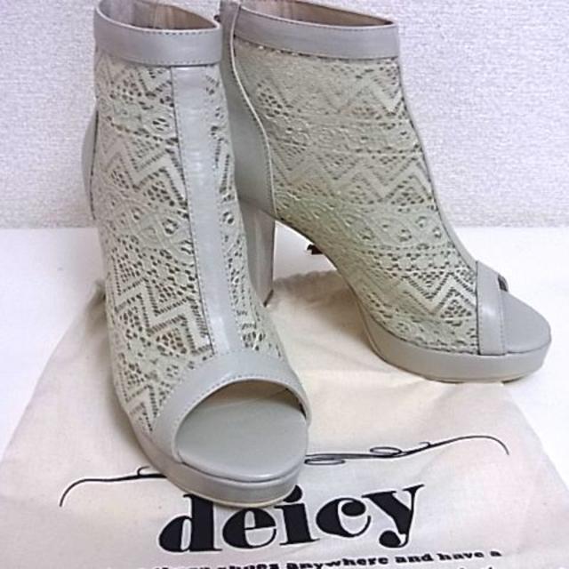 deicy(デイシー)の新品 Lサイズ deicy デイシー レースブーティ ベージュ ブーツ レディースの靴/シューズ(ブーティ)の商品写真