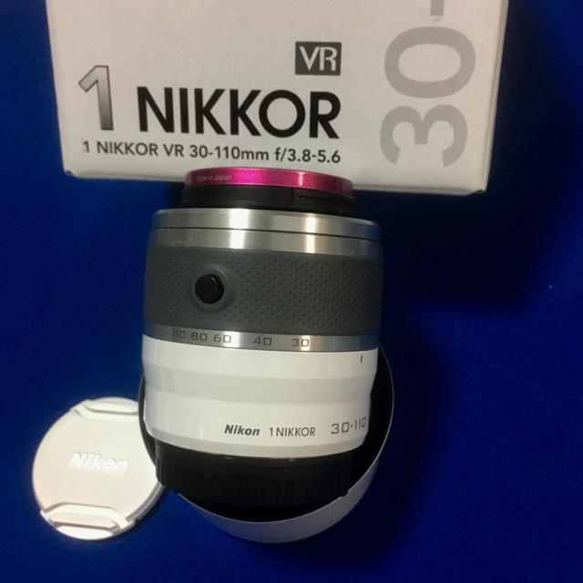 Nikon(ニコン)のNIKON 1 30-110mm レンズ 白色 スマホ/家電/カメラのカメラ(レンズ(ズーム))の商品写真