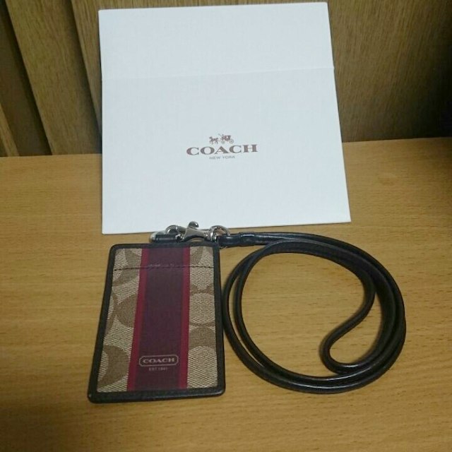 COACH(コーチ)の★美品♥ COACH コーチ パスケース／定期入れ／IDカードホルダー／社員証 レディースのファッション小物(名刺入れ/定期入れ)の商品写真