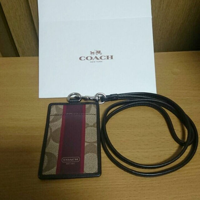 COACH(コーチ)の★美品♥ COACH コーチ パスケース／定期入れ／IDカードホルダー／社員証 レディースのファッション小物(名刺入れ/定期入れ)の商品写真