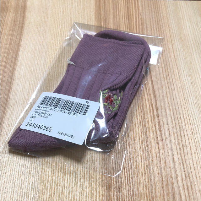 fig London(フィグロンドン)の【新品 未開封】フィグロンドン 靴下 stitch socks レディースのレッグウェア(ソックス)の商品写真