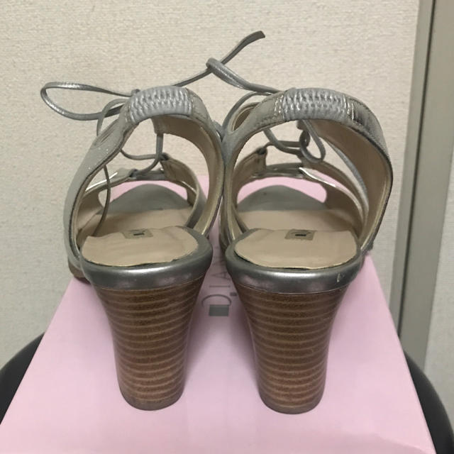 DIANA(ダイアナ)の値下げ✴︎DIANA 7cm 太ヒールサンダル レディースの靴/シューズ(サンダル)の商品写真